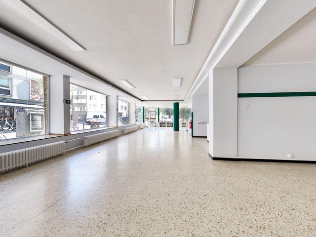 Schaufensterfront von innen