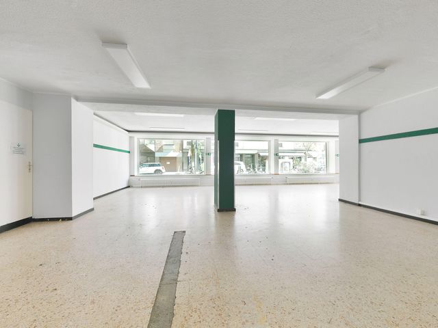Verkaufsfläche Richtung Schaufenster